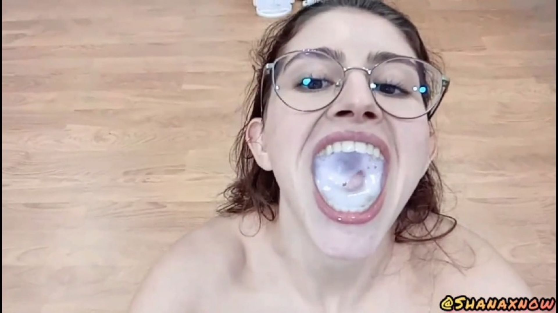 FETISH CUM PLAY GARGLING SWALLOWING