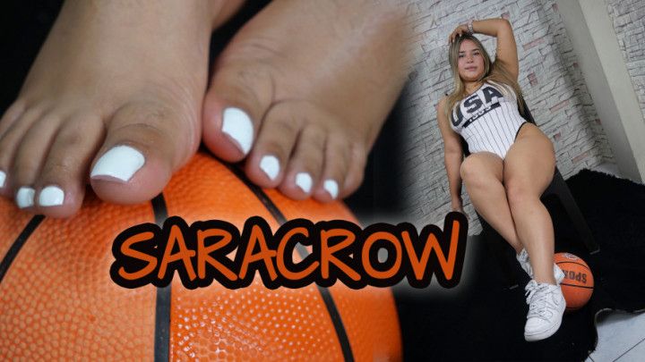 Feet lovers playing with basketball