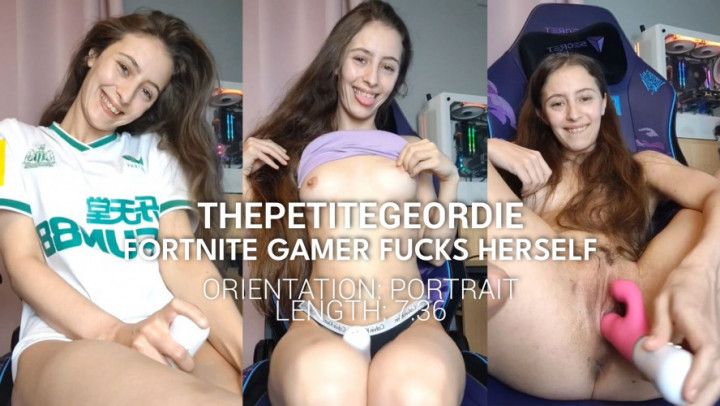 Fortnite Gamer Fucks Herself