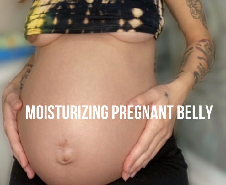 Moisturizing pregnant belly and tits