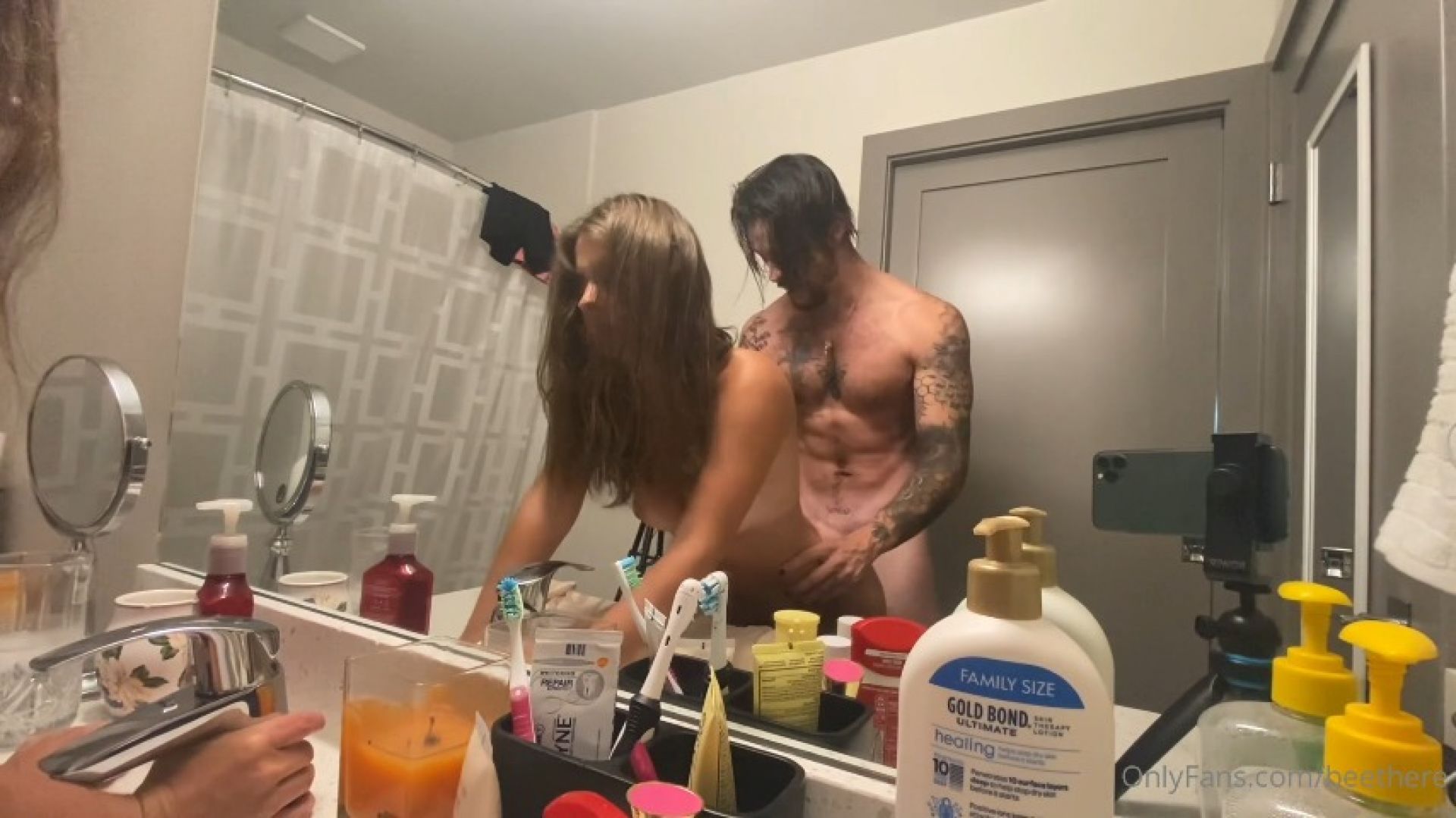 Bathroom quickie w/ LavynderRain