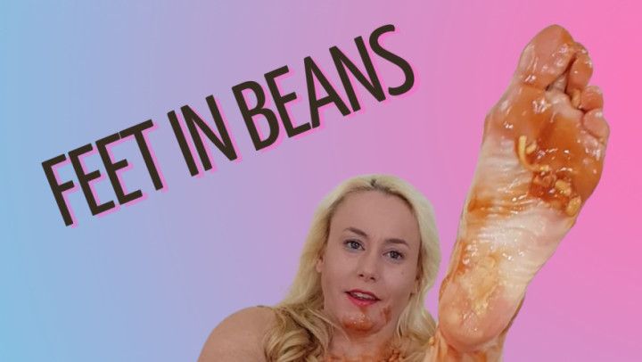 Feet in beans foot sole toe milf blonde