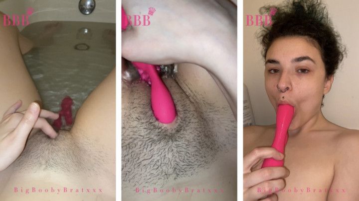 Bathtub Dildo Fucking Fun