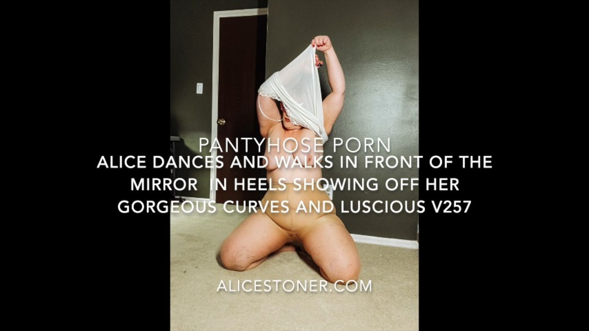 257 BBW Dances in the Mirror Curves in Heels nylons