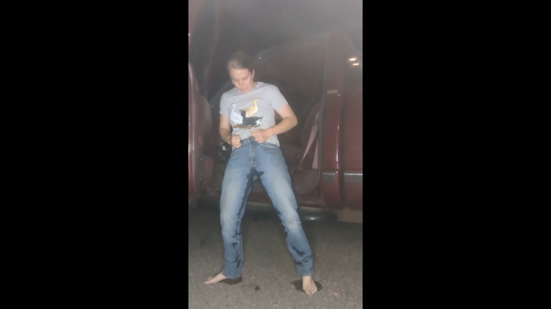 Jeans wetting outside my truck - Pee in jeans outside taboo