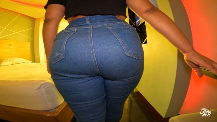 Worship My Big Ass In These Tight Jeans