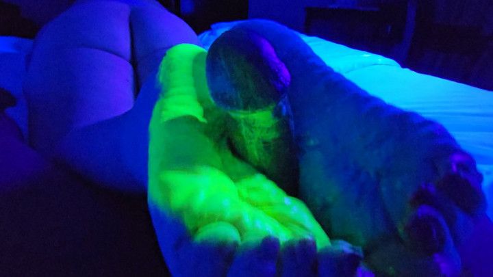 Sexitoes Glow In The Dark Footjob