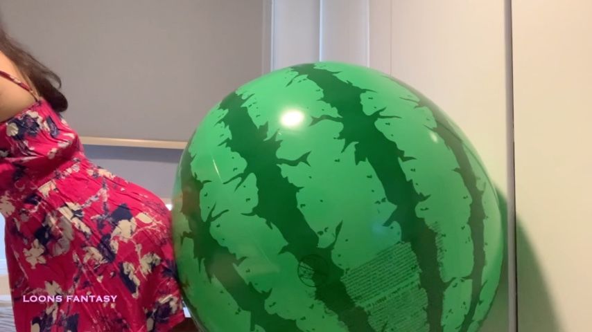 Owllete blows up &amp; plays with beach ball