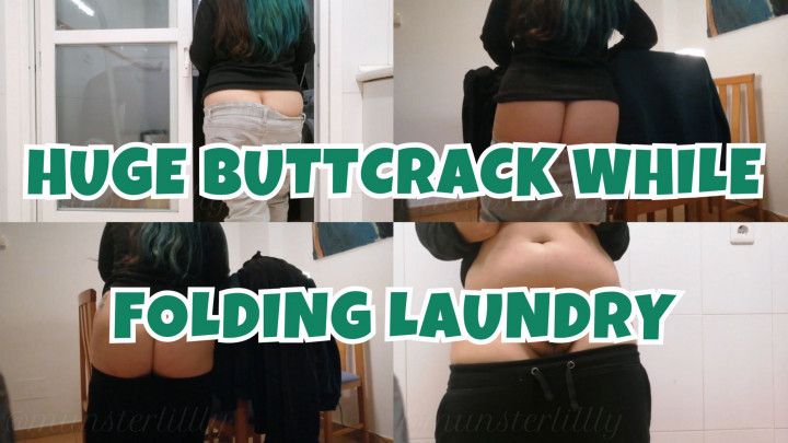 Spy on Mommy's Buttcrack While Folding Laundry