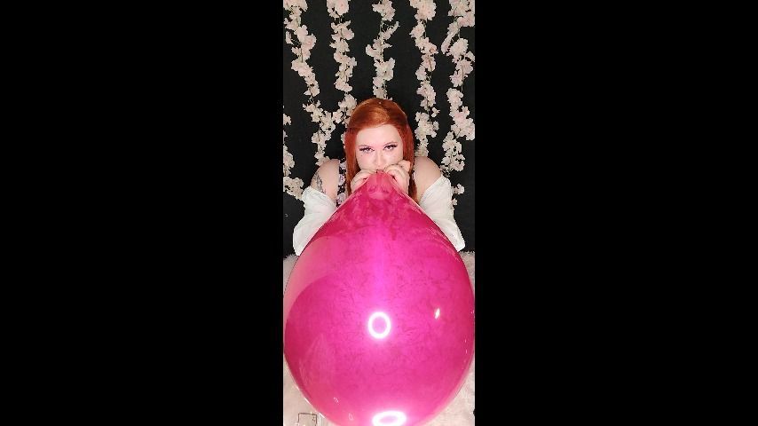 Ginger BBW Blows Pink 24&quot; Balloon