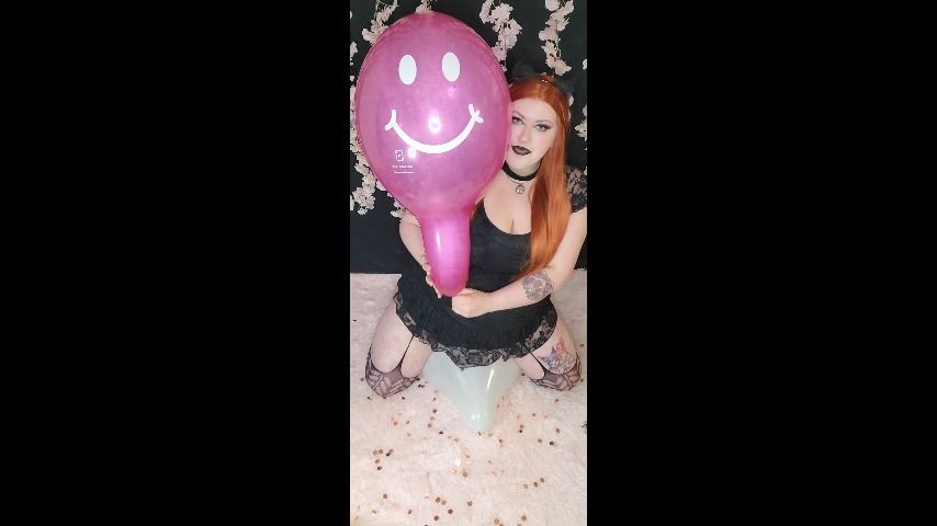 Goth Ginger BBW Blows Smiley &amp; POP