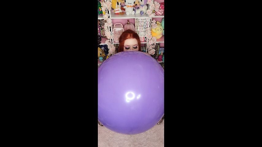 Ginger BBW Blows 24&quot; Purple Loon