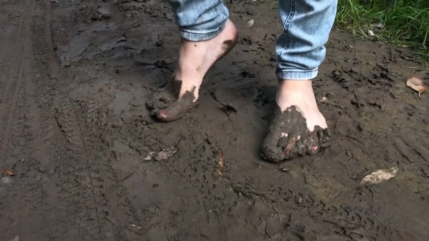 Wet/muddy feet