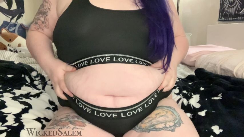 BBW Jiggly Belly Play with Lotion