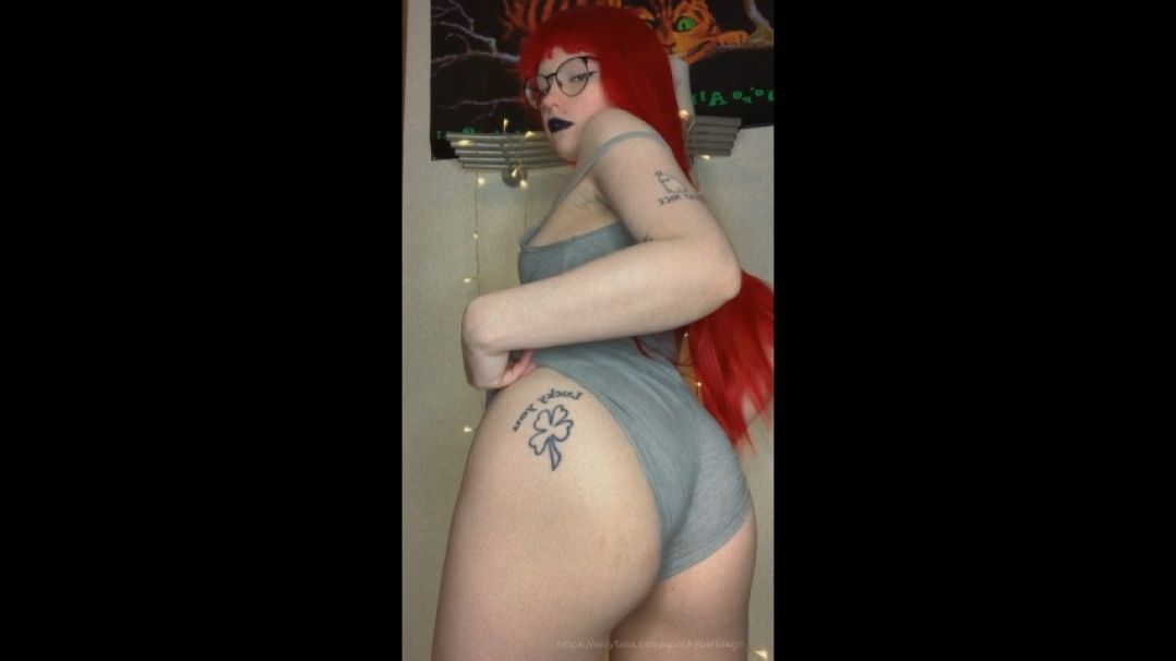 SPOOKYBARBIEGRL slutty emo girl twerk and asshole