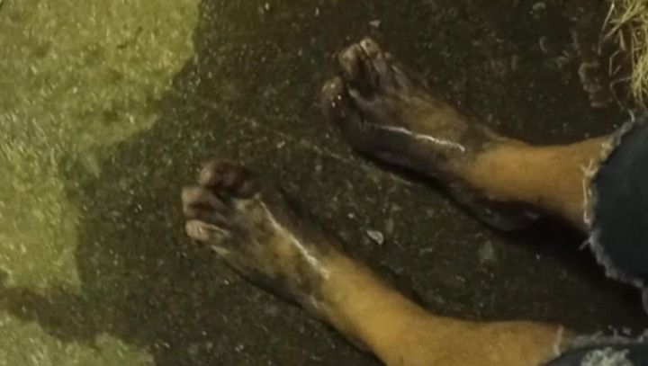 8-15-2024 Piss Feet Thursday: road side piss feet