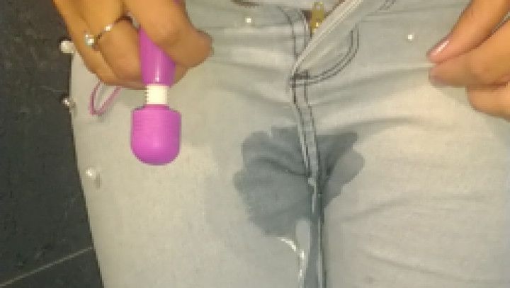 Jeans masturbation and pee