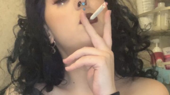 hot goth girl smokes in her bathroom