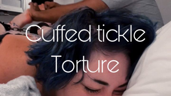 Cuffed tickle ttre