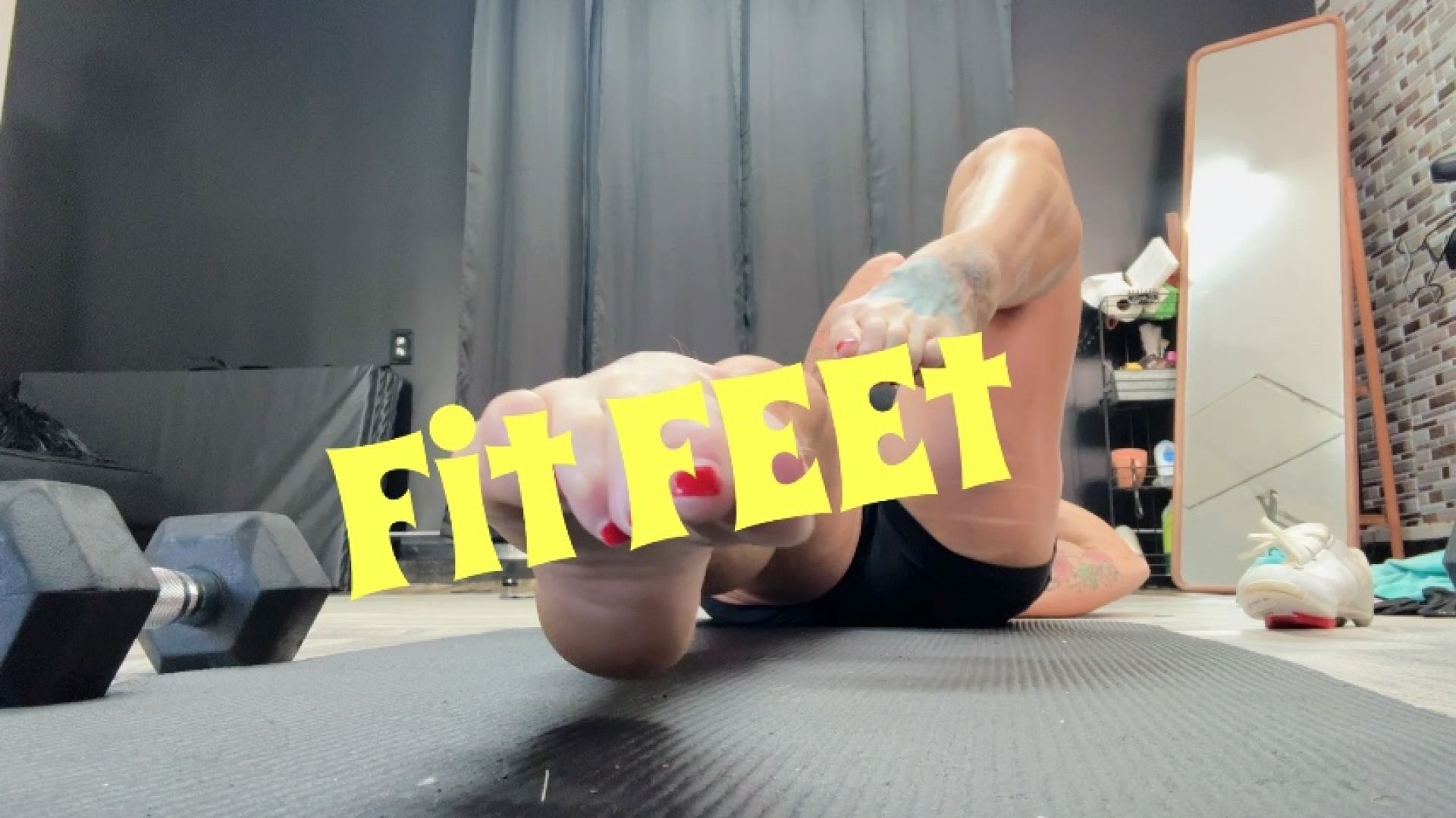 Sweaty Seduction: Kandy's Ab Workout - A Foot Lovers Dream