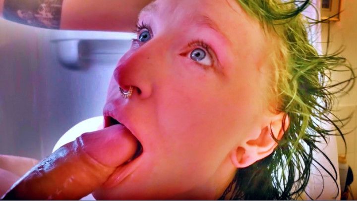 Alt-Girl Shower Deepthroat