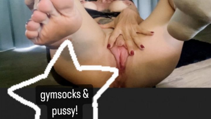 Gym socks and big fat juicy pussy! JOI countdown at the end