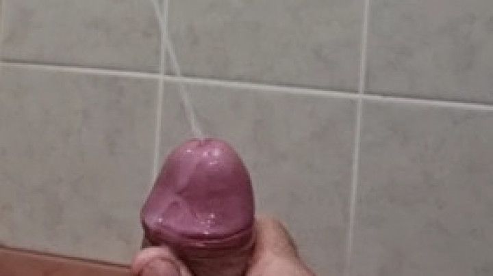 Nice and thick cumshot - replayed in slow motion