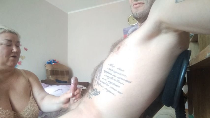 cumming from female hands jerking off my