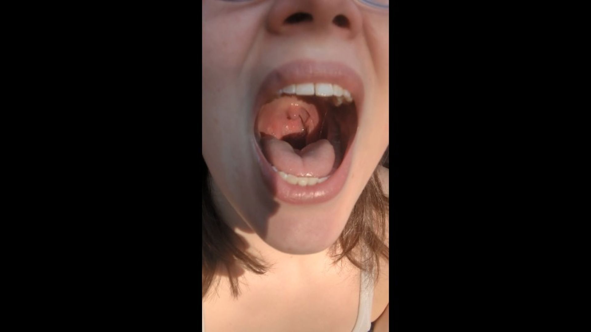 Open Mouth Uvula Burps - Vore