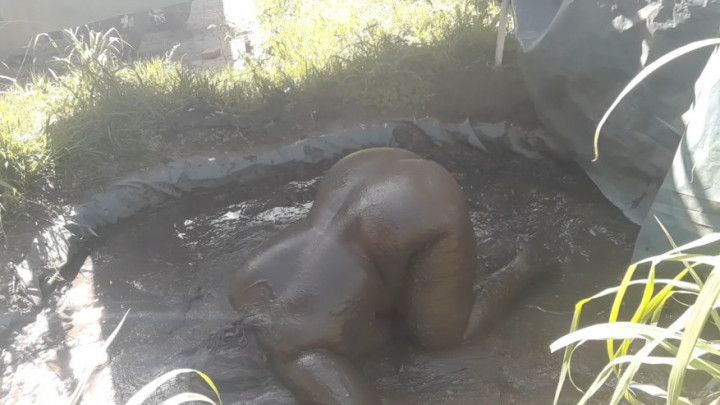 Sexy mud slut in muddy jeans