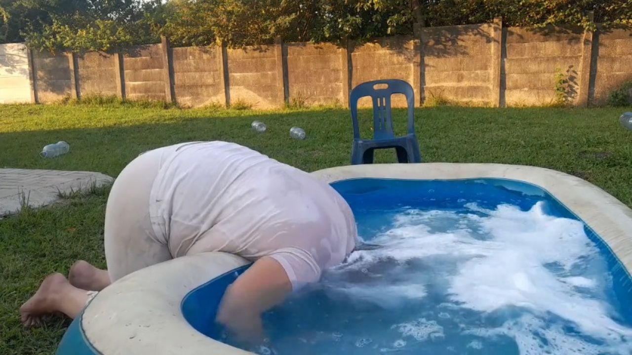 Swimming pool hair washing gone right and wrong