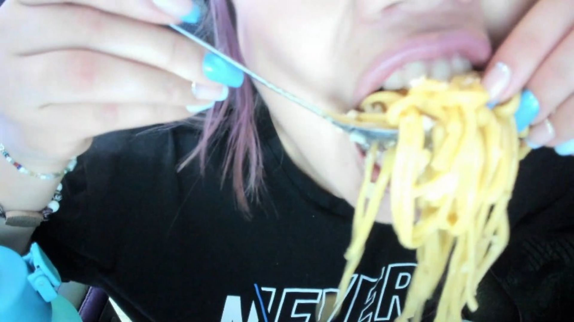 close Mukbang