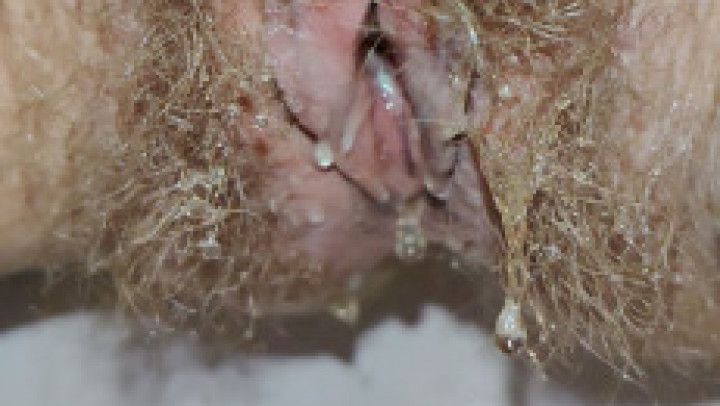 Slow Motion Mommy's Hairy Pussy Pee Up Close