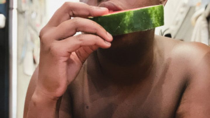 Slurping some delicious melon