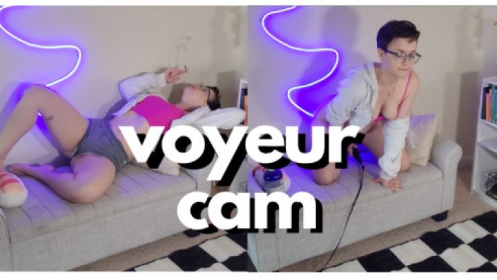 Voyeur Cam: Pixie smoking and stroking