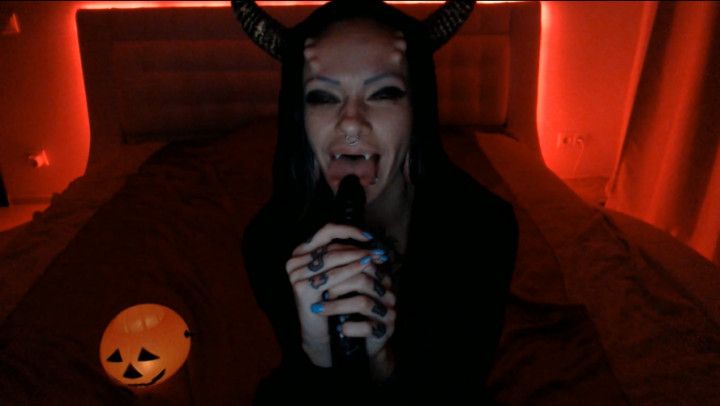 Halloween special blowjob