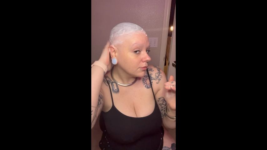 Another Amazing Bald Headshave w/ Collar