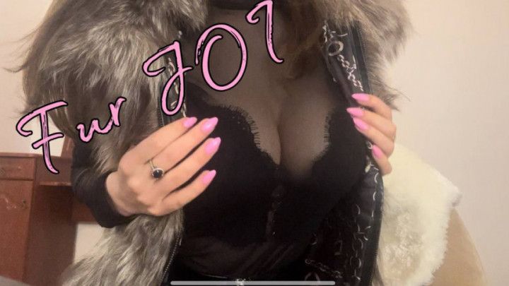 JOI Fur Fox Vest and Fur Collar