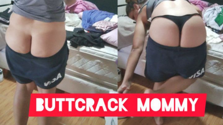 Buttcrack mommy