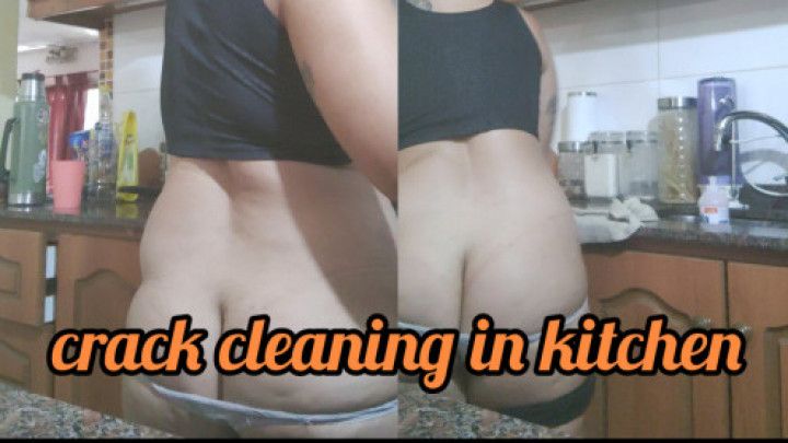 crack cleaning in kitchen