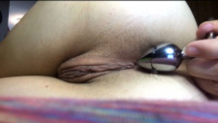 Lubing and Fucking My Asshole With Butt Plug