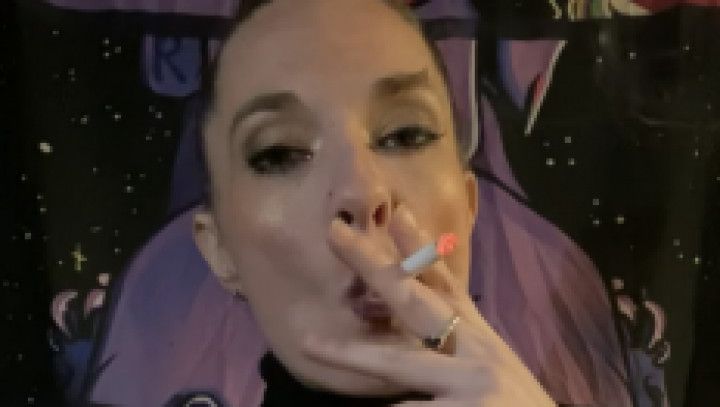 Mommy wants you to watch her smoke