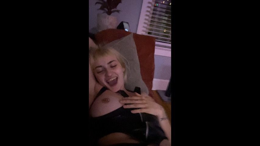 WATCH MY PARTNER MAKES ME LAUGH AND CUM