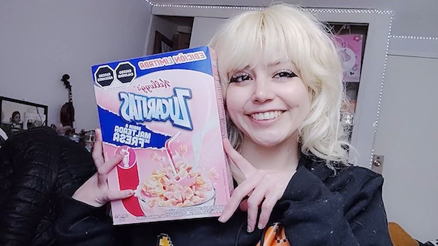 Zucaritas strawberry cereal + ahegao