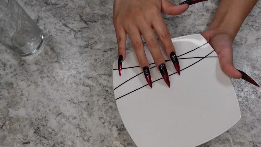 Long Nails extreme tapping