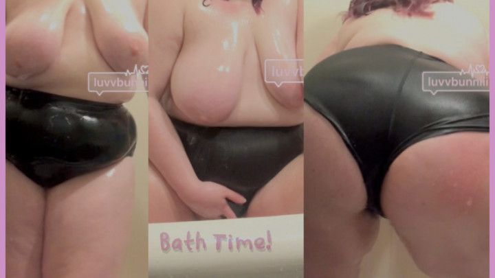 Puppygirl BBW Plays in the Bath