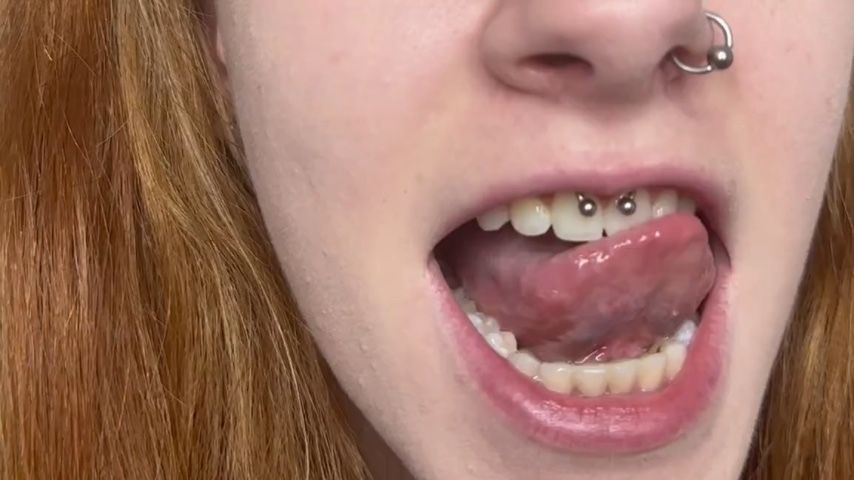 Redhead closeup mouth fetish