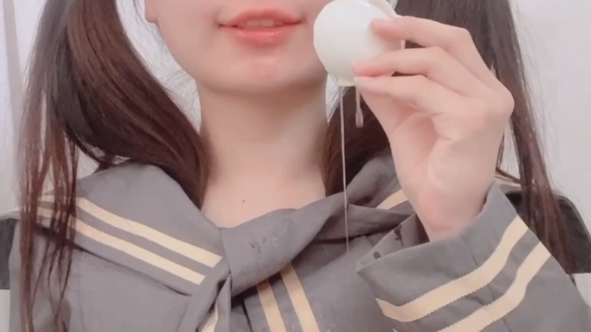 Crazy Japanese student eats egg