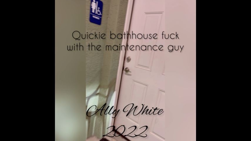 Quickie bathhouse sex w maintenance guy