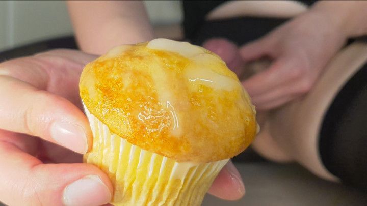 Teaser - Frosting Cupcakes With Cum